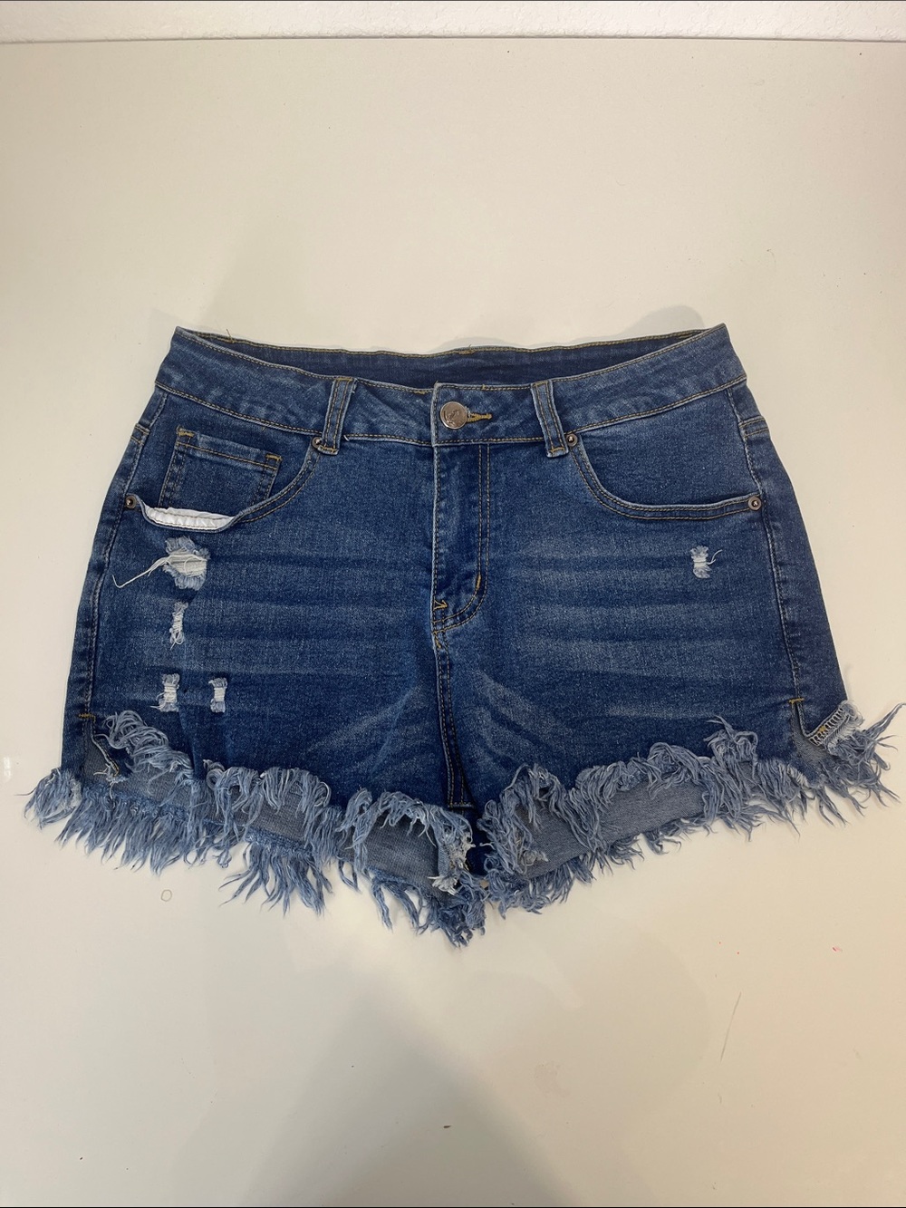 Frayed Hem Distressed Denim Shorts - Blue